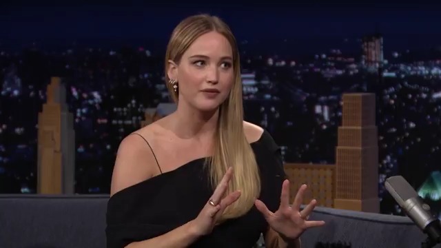 Jennifer Lawrence is worried that people are going to think Die My Love is a “Katniss and Edward fanfic” 🤣 #FallonTonight