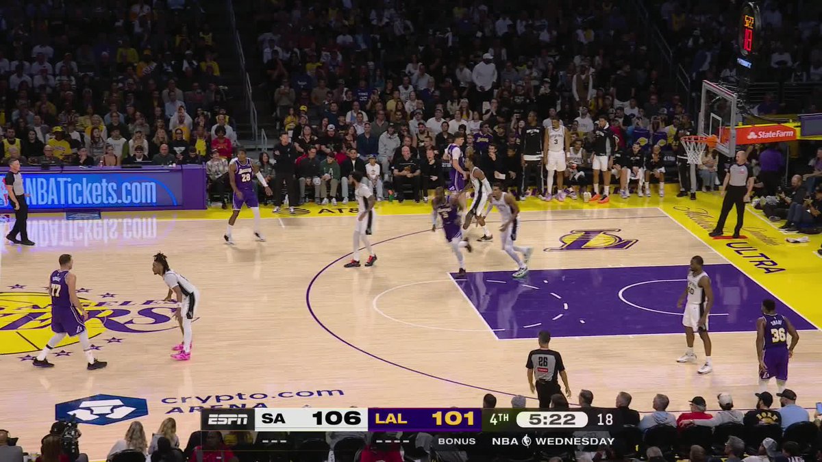 SPURS-LAKERS COMING DOWN TO THE WIRE 🔥 Watch now on ESPN and the ESPN App!
