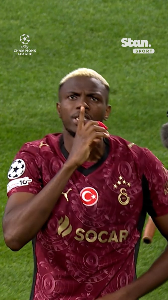 💛❤️🫂 Maç sonu Victor Osimhen ve takım.