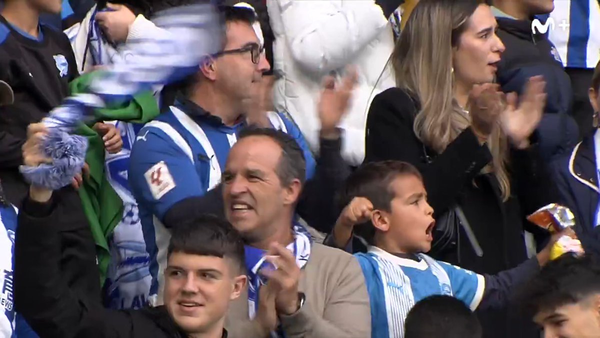 𝑫𝒆 𝒑𝒂𝒅𝒓𝒆𝒔 𝒂 𝒉𝒊𝒋𝒐𝒔, Deportivo Alavés. 💙🤍 #ElDíaDespués