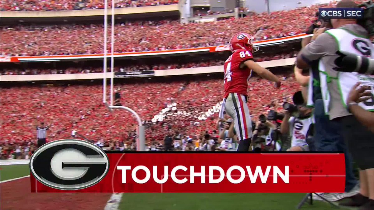 Woke up thinking about this legendary play from Ladd McConkey. #GoDawgs