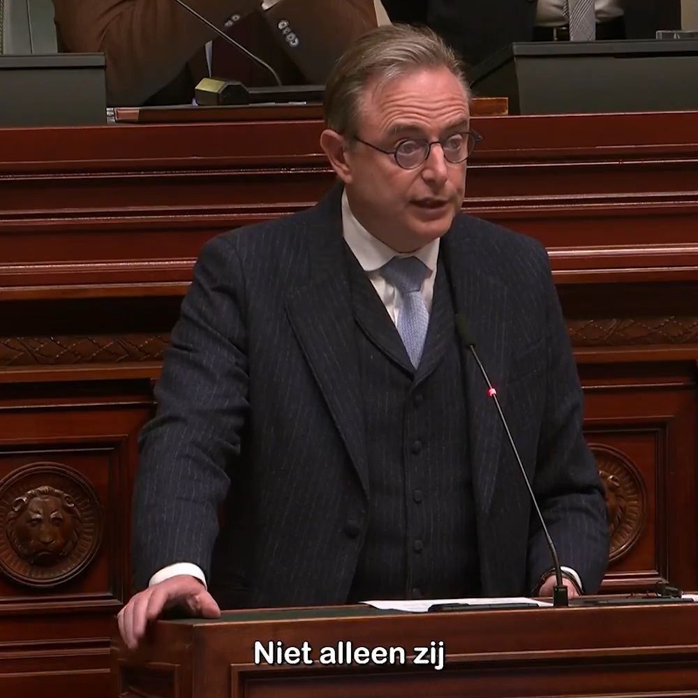 'Dit is een budgettaire oefening die deze eeuw zijn gelijke niet kent. Die situatie verdraagt geen uitstelgedrag of verlamming meer. De welvaart van morgen begint met de moed van vandaag. Laat ons deze opdracht samen tot een goed einde brengen', zegt premier Bart De Wever. 👇