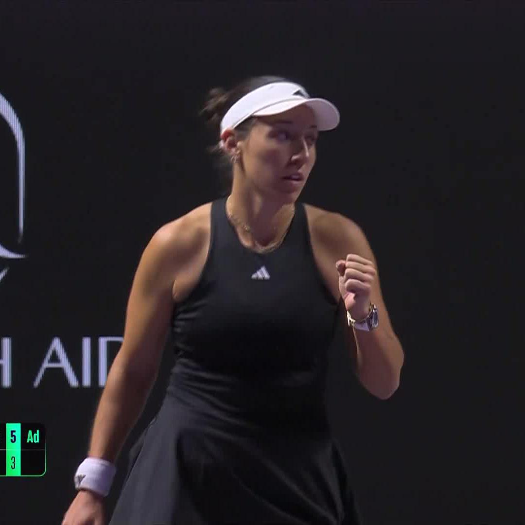 Job done ✅ Jessica Pegula is through to the last four in Riyadh with a 6-2, 6-3 victory over Paolini. #WTAFinalsRiyadh