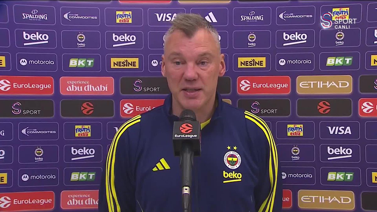 Saras Jasikevicius: “Bence sezonun erken bir noktasındayız ama çift maç haftasından sonra iyi bir şekilde tepki vermemiz lazım. Çok fazla şeyi düzeltmemiz lazım bu noktada.”