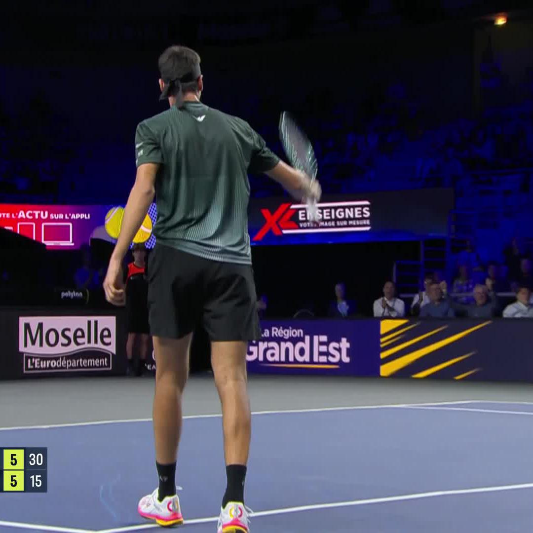 Sonego ha appena fatto questo punto perché vuole la convocazione alla Davis, la top 20 d’ufficio e la medaglia d’argento per i 100 metri piani. Per me ok. #sonego #tennis #moselleopen