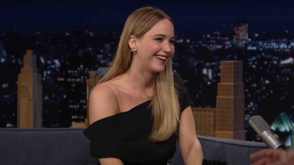 Jennifer Lawrence breaks into tears while describing Die My Love 🤣 #FallonTonight