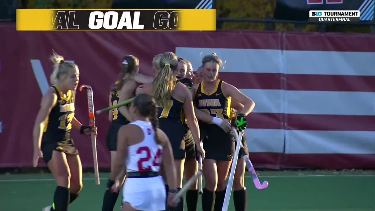 Hawks on the board first 😎 Dionne van Aalsum x #Hawkeyes