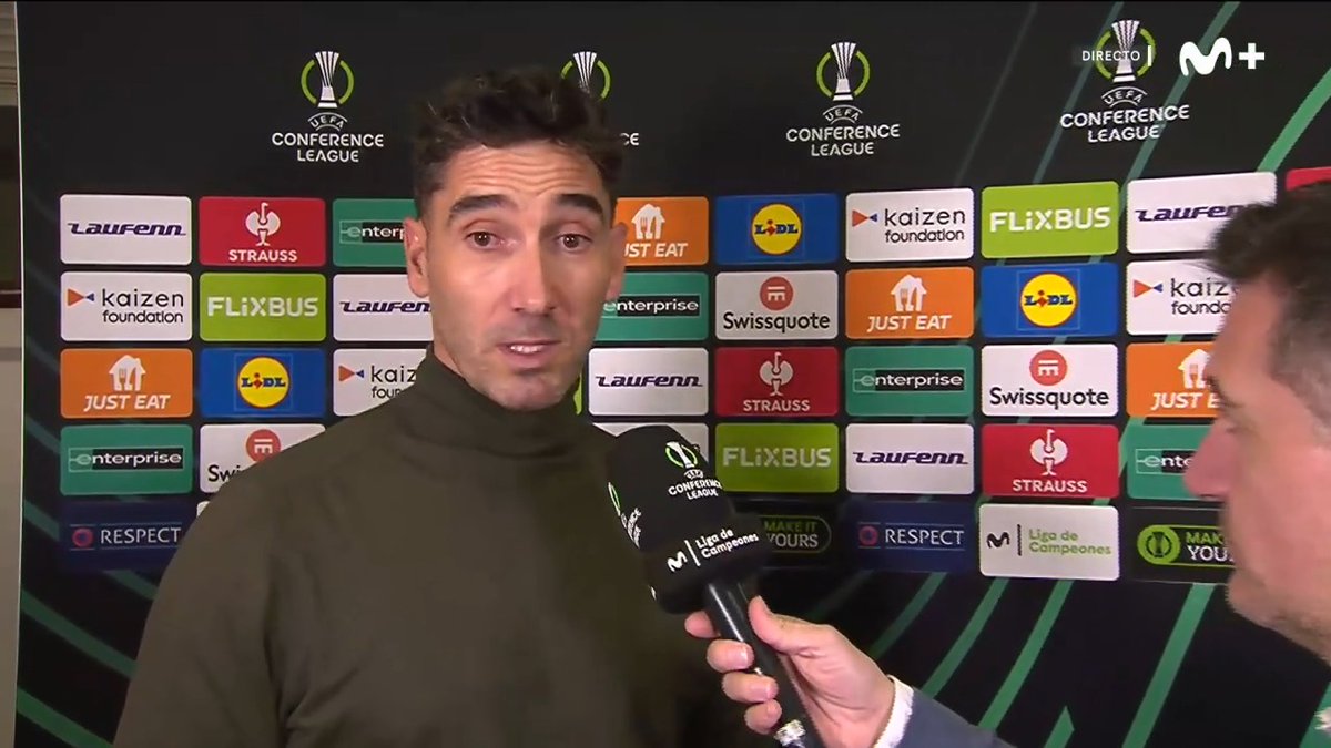 "Debe ser que Iñigo Pérez se ha encontrado mal y se ha ido", David Cobeño y la ausencia del técnico tras la victoria del Rayo Vallecano. #LaCasaDelFútbol #UECL