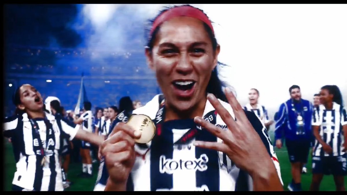 Gracias por tu entrega y pasión, Diana Evangelista. 💙🤍 Tu historia siempre será Rayada. ⚽️