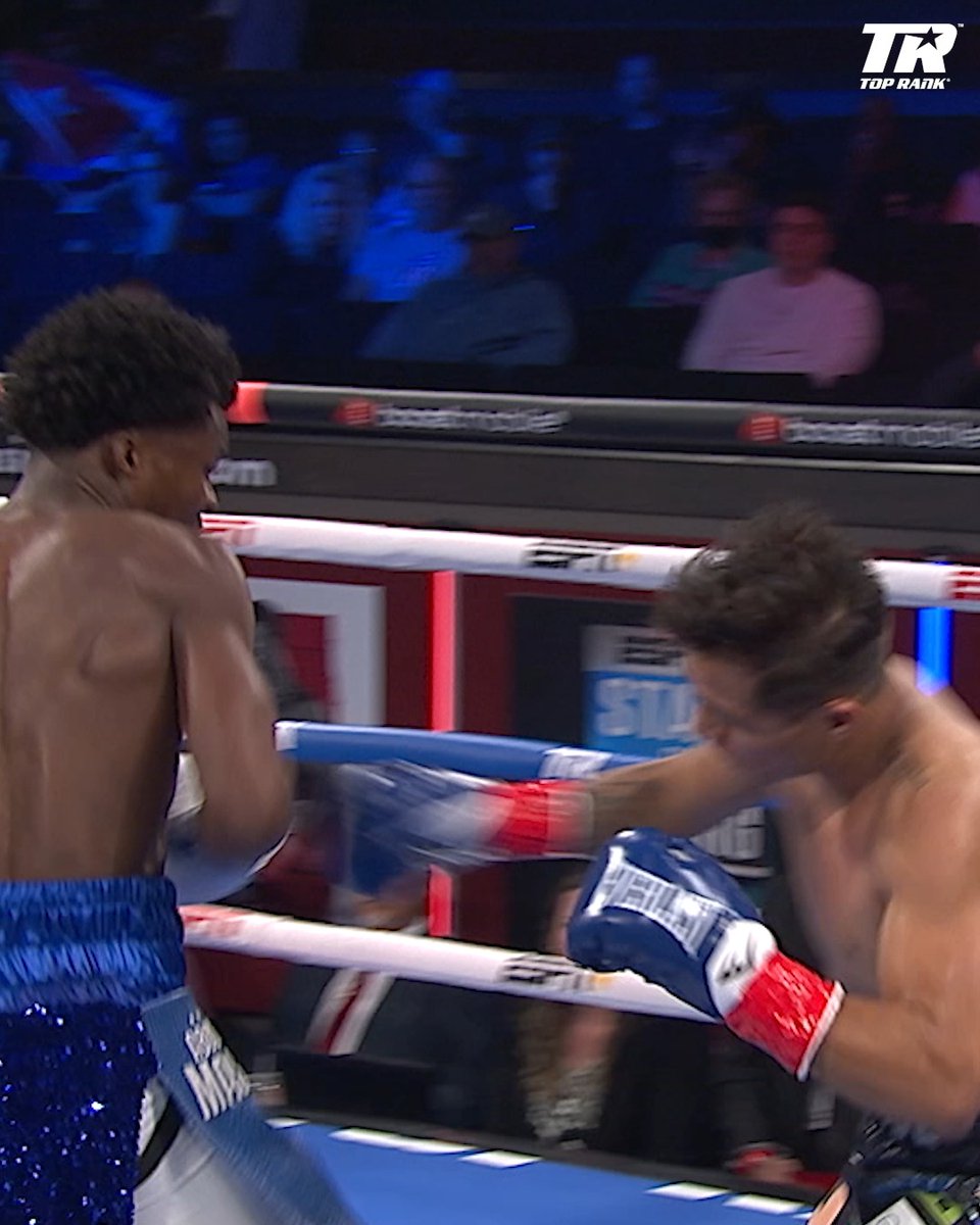 Abdullah Mason’s counter-punching is a thing of beauty 🎯 The Ring IV live on DAZN l @riyadhseason l Nov 22nd 🥊