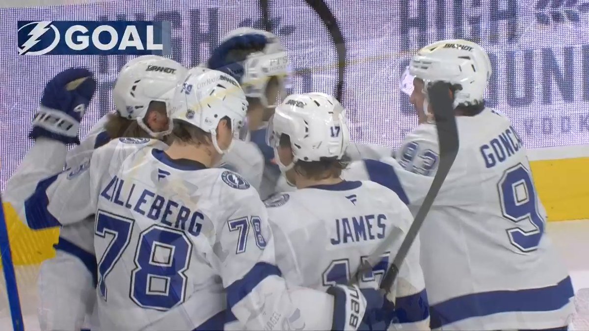 Brandon Hagel gets the lead back for the Lightning ⚡️