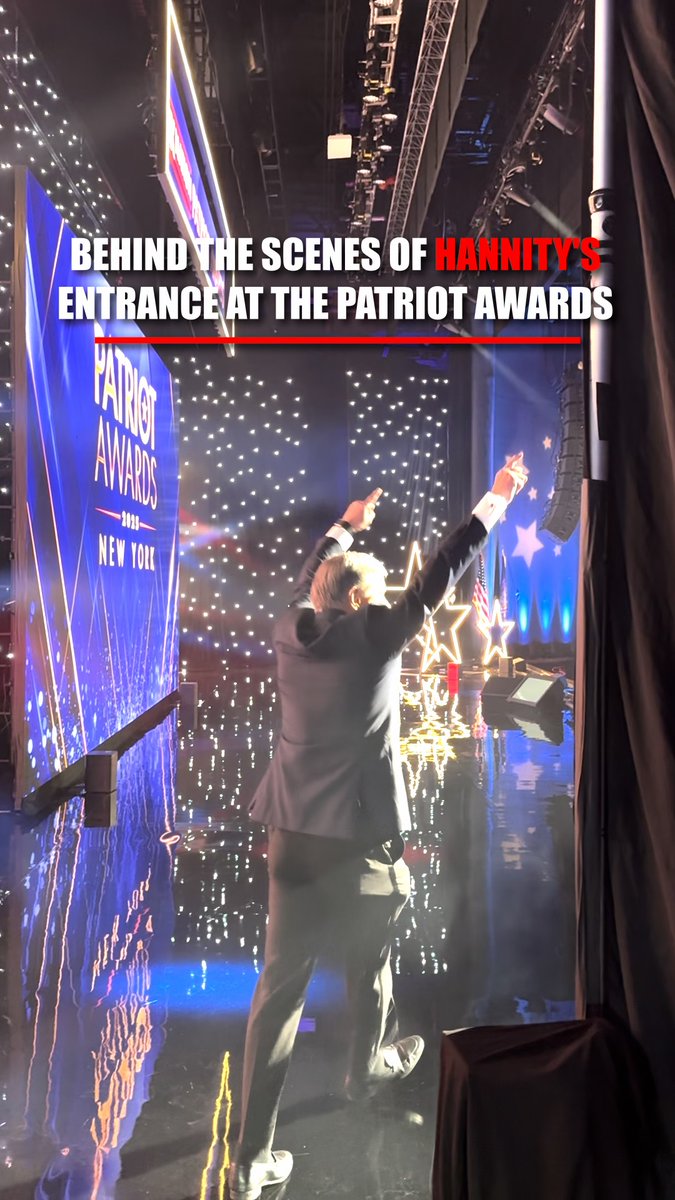 The incredible view backstage before Sean Hannity 🇺🇸 stepped into the spotlight to host the Fox Nation Patriot Awards 🤩🇺🇸