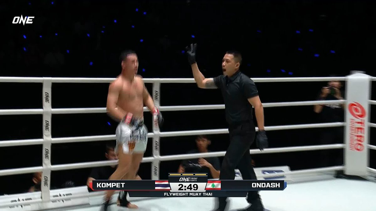 Abdallah Ondash's KO's two-time Muay Thai World Champion Kompet Sitsarawatsuer 💥