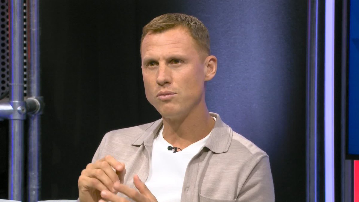 "They just look relentless right now" 😤 Steve Sidwell says he can't see Arsenal losing a game right now 🔻