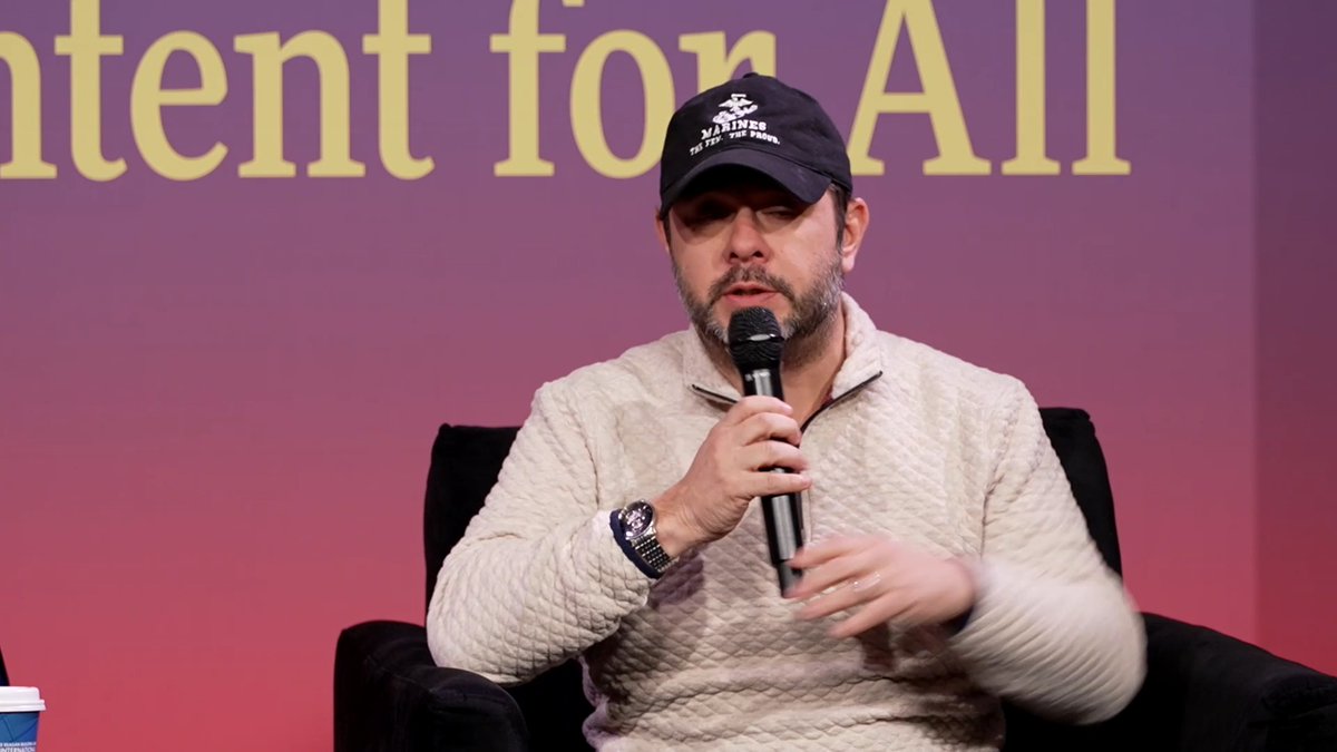 Sen. Ruben Gallego on making the minimum wage a living and thriving wage. #crookedcon2025