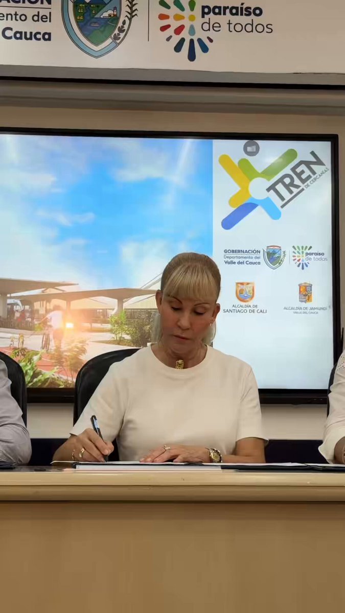 ¡El Valle, Cali y Jamundí, cumplimos! Ya firmamos el convenio de cofinanciación del Tren de Cercanías; ahora solo falta que el Gobierno Nacional otorgue el aval para hacer realidad este clamor de los vallecaucanos. Presidente, #ElValleMereceElTren.