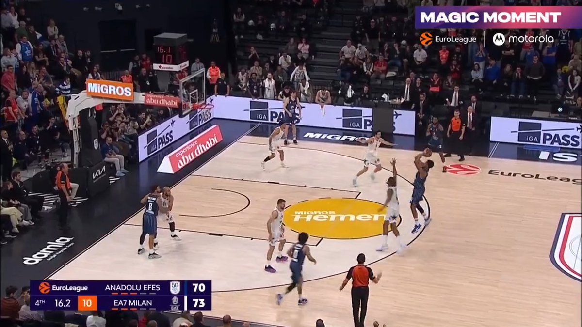 P.J. Dozier sends the game to OVERTIME 🤯