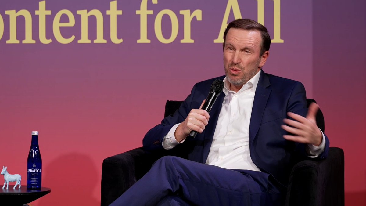 Sen. Chris Murphy on how Democrats win. #crookedcon2025