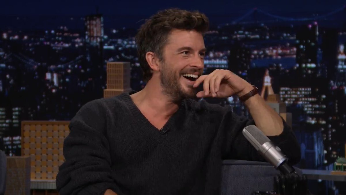 Jonathan Bailey drunkenly told his friends he was the Sexiest Man Alive 🤣 #FallonTonight