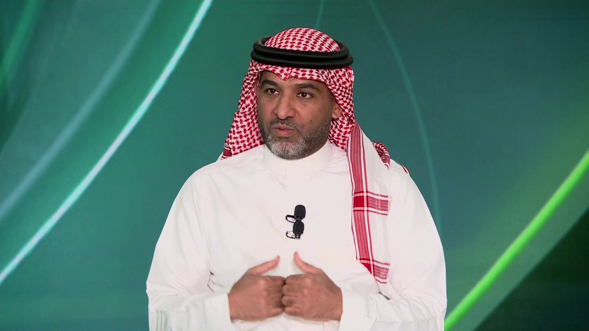 عبده عطيف يوجه خلال حديثه لـ #في_المرمى سؤالاً للاتحاد السعودي لكرة القدم: "لماذا تريد إحداث تغيير في منتصف الموسم؟".. ويؤكد: لا يوجد دوري في العالم يتم تغيير لائحته في منتصف الموسم لأن هذا إخلال بالمنافسة 📺 شاهدوا الحلقة الكاملة من هنا: