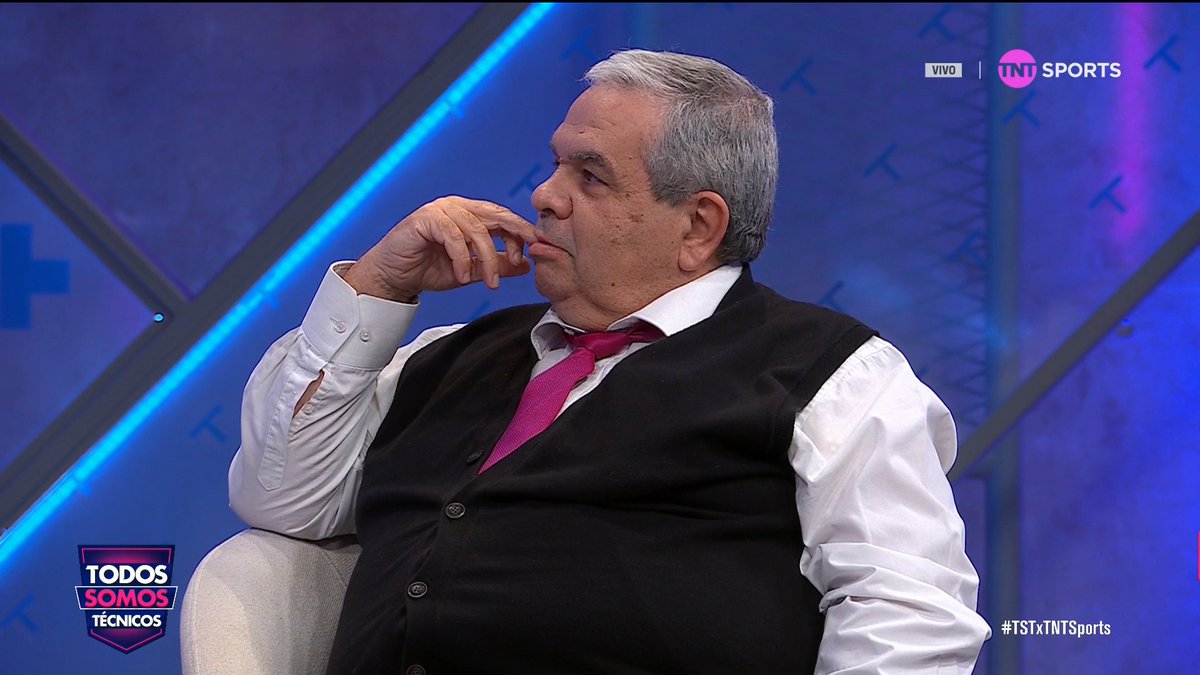 🫥⚽🐉 ¿Me estás diciendo que Aldo Rómulo Schiappacasse sabe cositas? *Momento extraído de #TSTxTNTSports del jueves 6 de noviembre...