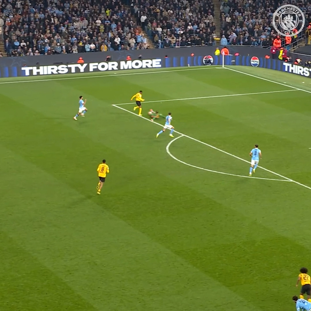 Donnarumma double tackle 😤⛔️