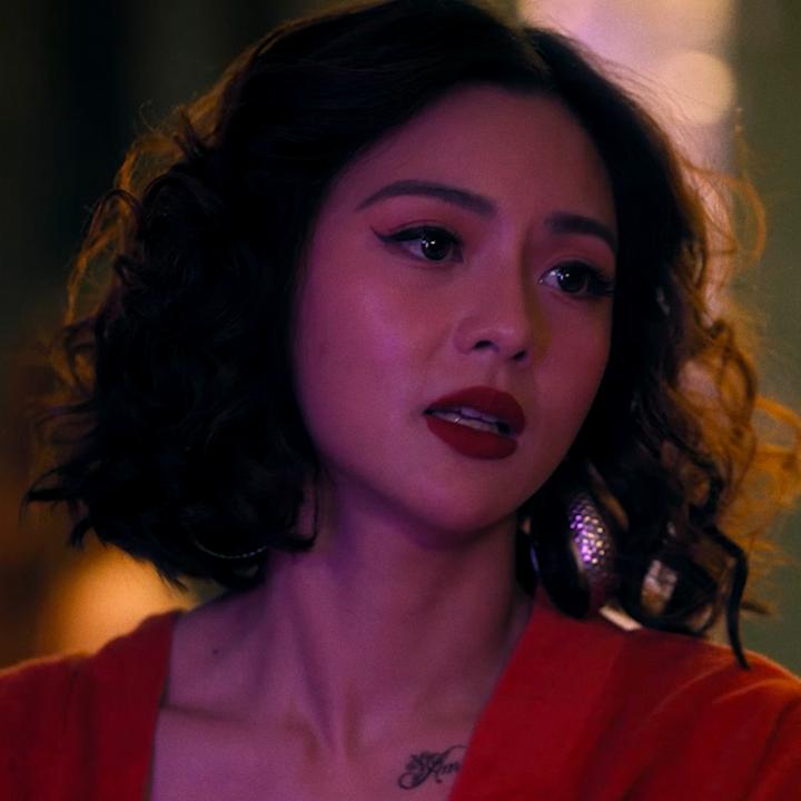 Handang gawin ni Stella ang lahat alang-alang sa pamilya. Subaybayan ang #TheAlibiOnPrime, Episode 2 now streaming.