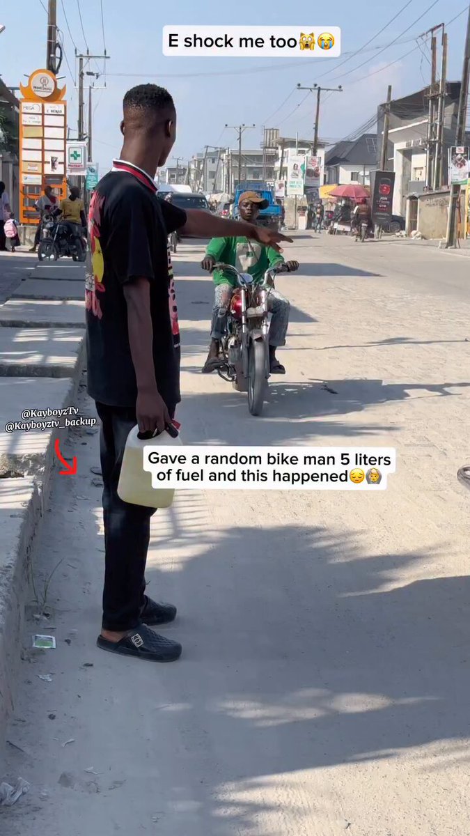 Some people are so ungrateful. He couldn’t even smile or say thank you.😞💔