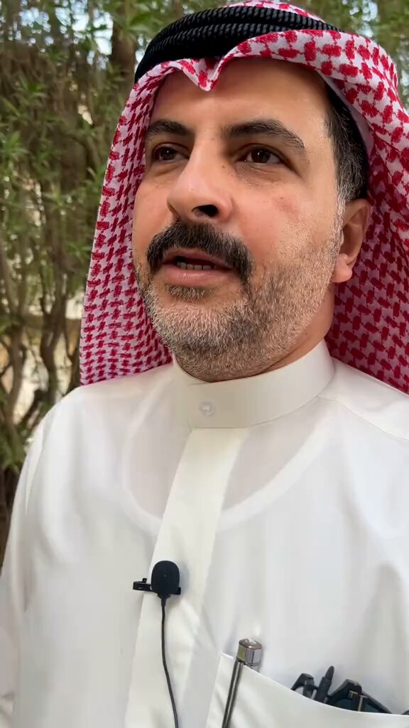 أ . مطلق الجريد : هكذا تقول العرب ، لا يزال الرجل رفيعاً حتى يدخل في خصومات النساء فلانة تطلقت ، فلانه شالت ، فلانه حطت ، فلانه فعلت