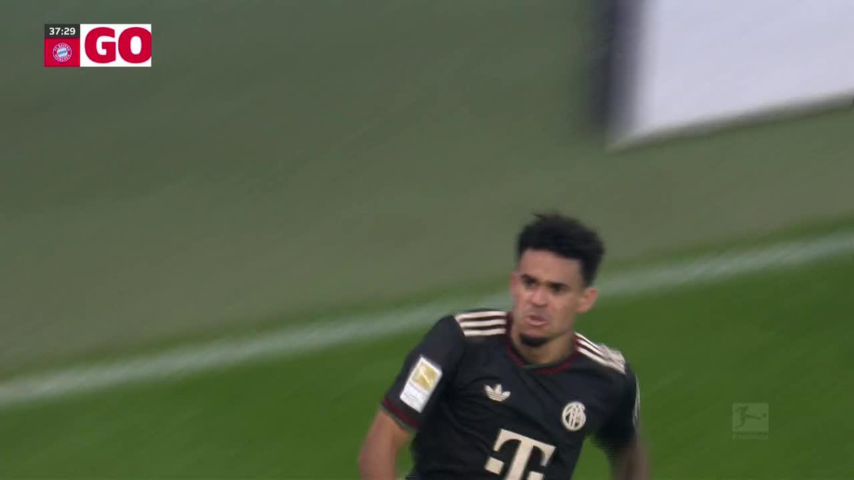 What an effort from Luis Díaz on this goal for Bayern 🔥
