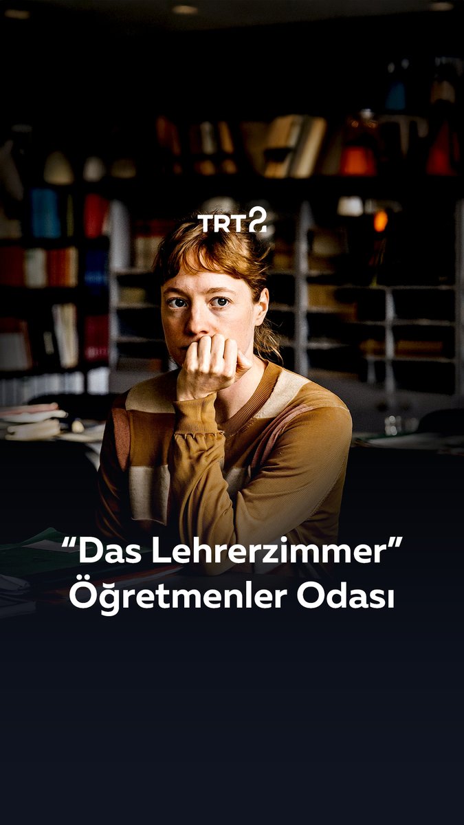 Öğrencilerinden birinin hırsızlık yaptığından şüphelenen bir öğretmen, durumu çözmek için mücadele eder. 🎞️ Yabancı Dilde En İyi Film dalında Oscar'a aday gösterilen “Das Lehrerzimmer” (Öğretmenler Odası), bu akşam 21.30’da TV’de ilk kez TRT 2’de.