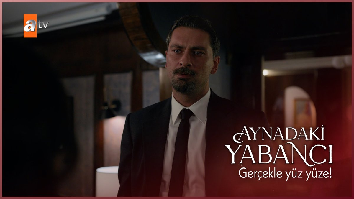 “Gözünün önünde karın duruyor. Nasıl tanımazsın!”🤯 Bir doğum lekesi, bütün dengeleri bozdu. #AynadakiYabancı yeni bölümüyle atv’de başladı. atv