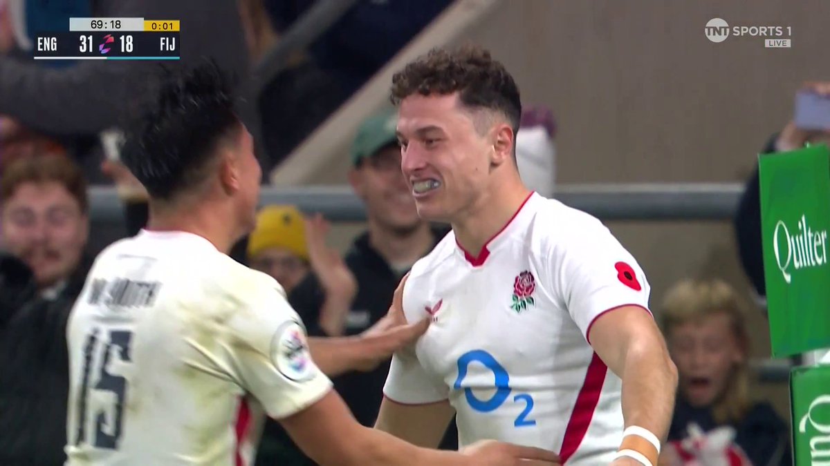 Have you ever seen speed like this?! ⚡️ Henry Arundell turns on the afterburners moments after coming on 💨