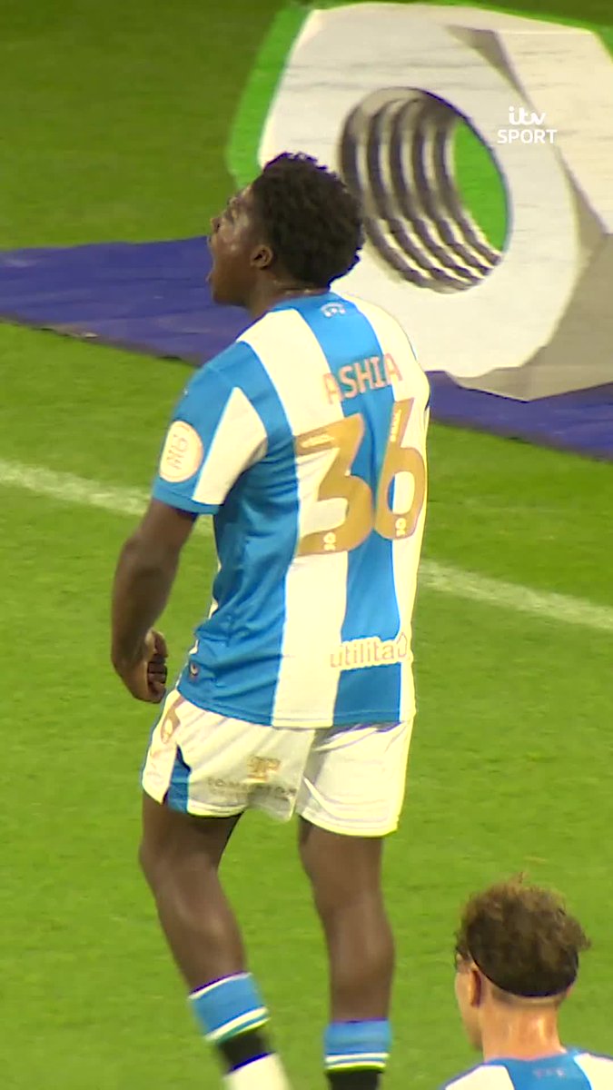 Huddersfield Town’s 3rd goal vs Plymouth Argyle courtesy of Cameron Ashia 👏 #htafc #pafc