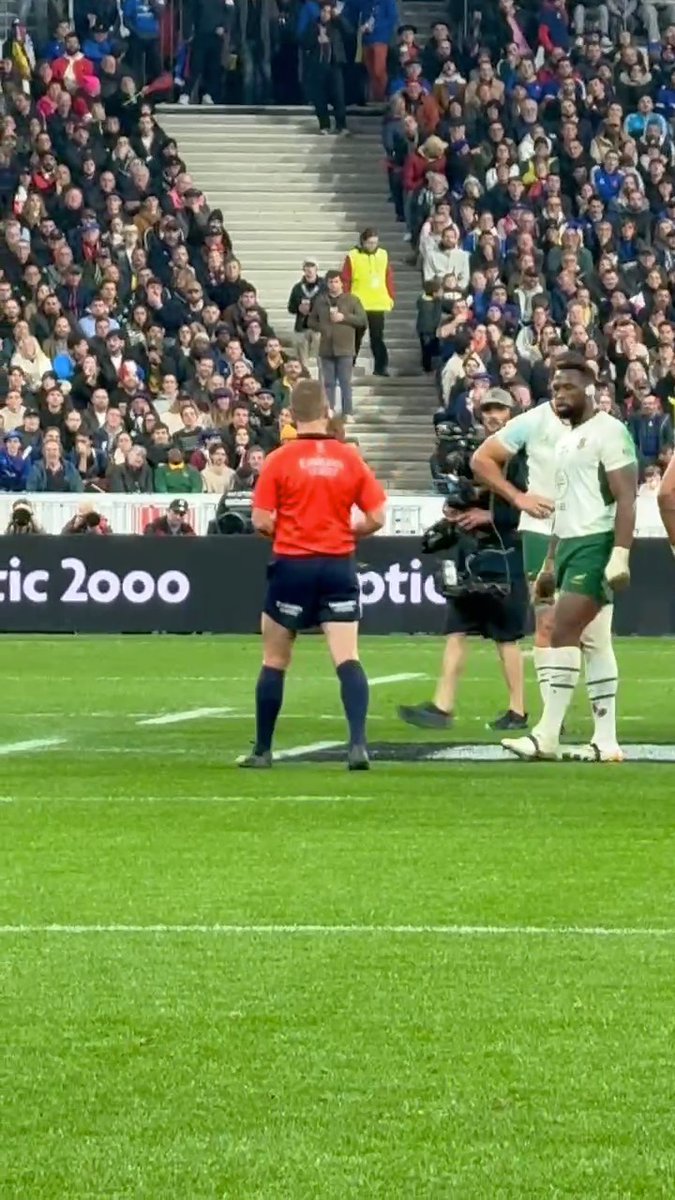 THE moment Lood de Jager was shown a straight red card for a dangerous tackle 🟥 Just listen to that French crowd 😳