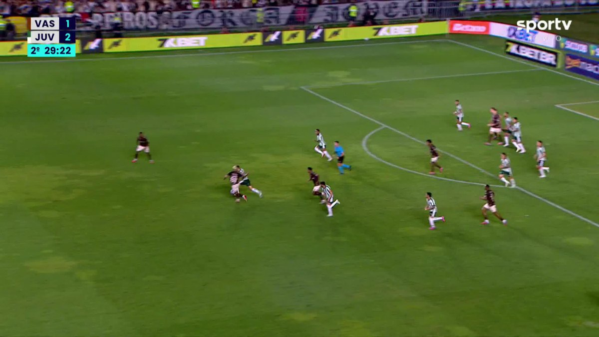 Árbitro marcou falta nesse contra-ataque do Juventude contra o Vasco. Opiniões? 🎥 sportv | ge