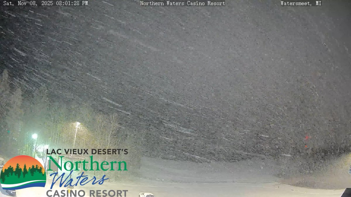 🎵Let it snow Let it snow Let it snow🎵 The weather camera in Watersmeet, MI at the Northern Waters Casino has heavy snowfall this evening! Looks like a couple of inches already on the ground!