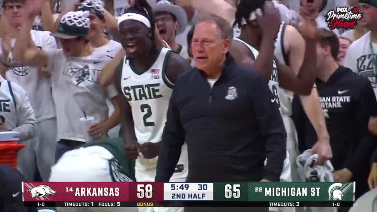 are coaches allowed to do this in game?