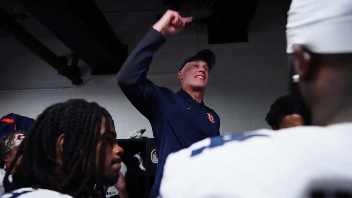 "Don’t let anyone tell you what you can and can't do in life, 𝐲𝐨𝐮 𝐣𝐮𝐬𝐭 𝐠𝐨 𝐝𝐨 𝐢𝐭." 🗣️ Coach Durkin #WarEagle