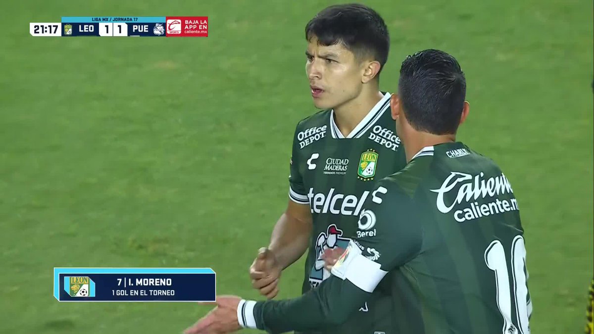Así se despide James Rodríguez del Club León En su adiós, no hay mejor estampa que enmarcar esta jugada dónde demuestra su clase, talento, virtud y sentido de ver el juego. Magnífica asistencia y así dice adiós a León. JOYA.