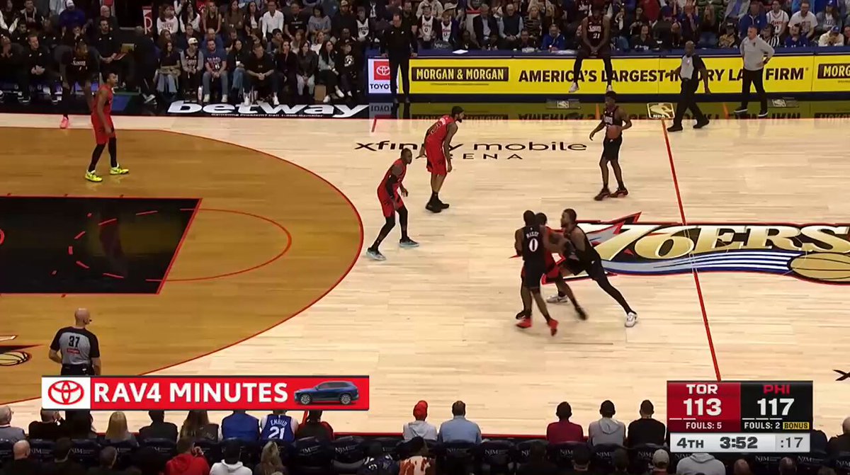 One of my favorite possessions of the night VJ Edgecombe had not had a great game thus far. The play is called for Tyrese Maxey. Look at Maxey's reaction to not getting the ball. VJ calmly gets to his spot and nails the middle anyway. He's got the stuff.