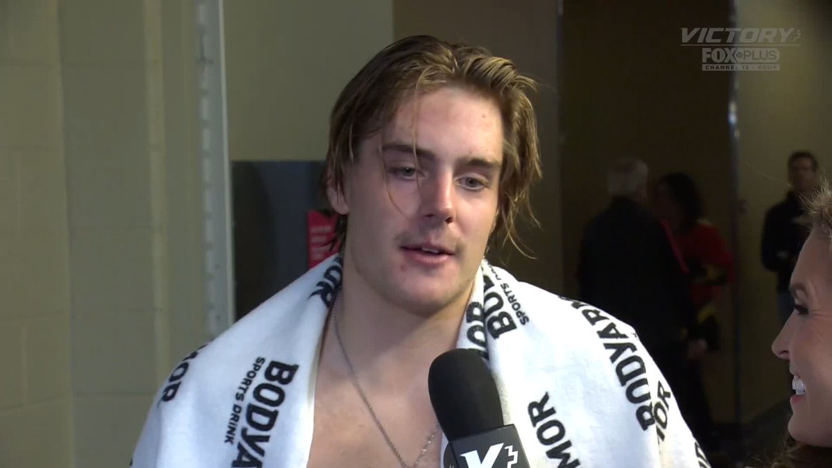 Leo Carlsson tells Aly Lozoff that Petr Mrazek was "amazing" in net in the Ducks' win over the Golden Knights. #FlyTogether