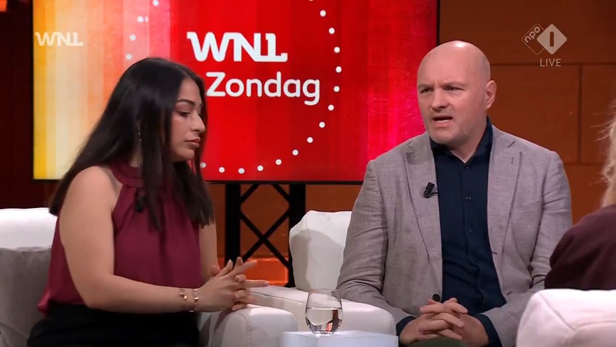 "Als je echt vindt dat moslims er zijn en erbij horen in Nederland, moet je ze door dezelfde wasstraat van kritiek halen", vindt voormalig D66-politicus Boris van der Ham. "Net zoals bij gereformeerde, joodse of katholieke mensen." #wnlopzondag