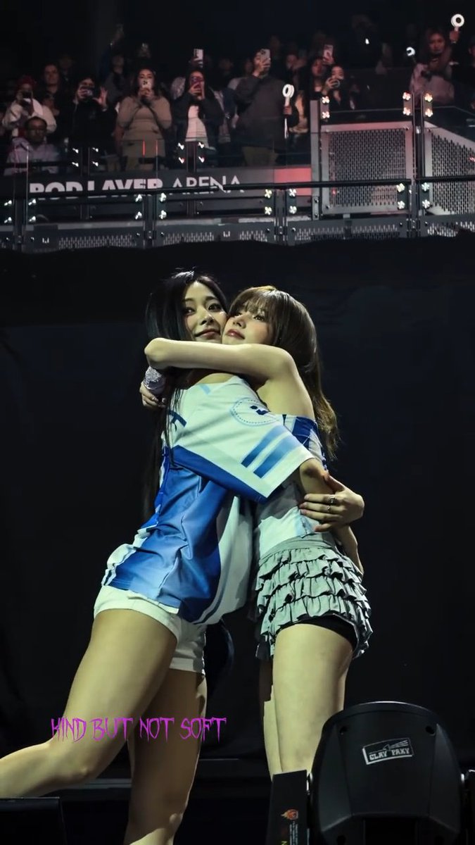 SATZU HUG WITH THEIR CHEEKS SQUISHING TOGETHER 🥺