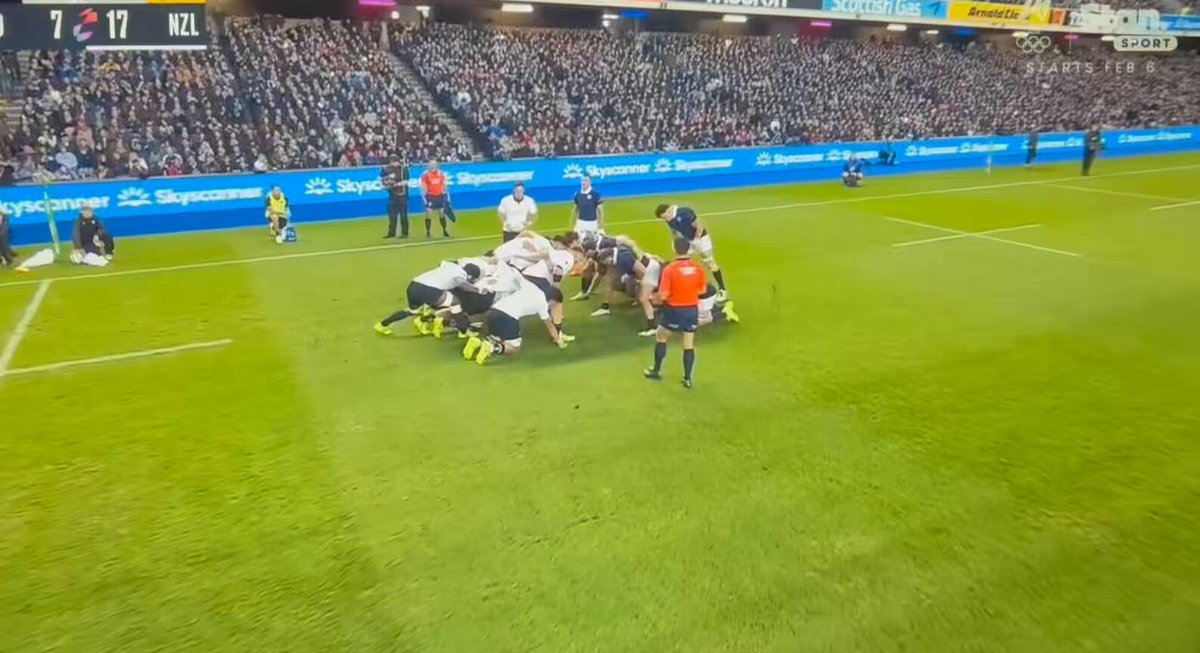 Has to be the wirst scrum officiating ever! 😳