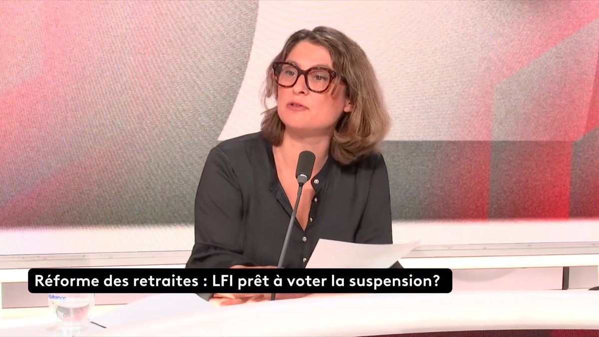 Suspension de la réforme des retraites : LFI votera contre, car "faire croire que le décalage d'un an est un progrès quand il est financé par un gel des pensions de retraite l'an prochain et une sous-indexation" n'est "pas acceptable", explique Manuel Bompard. #QuestionsPol