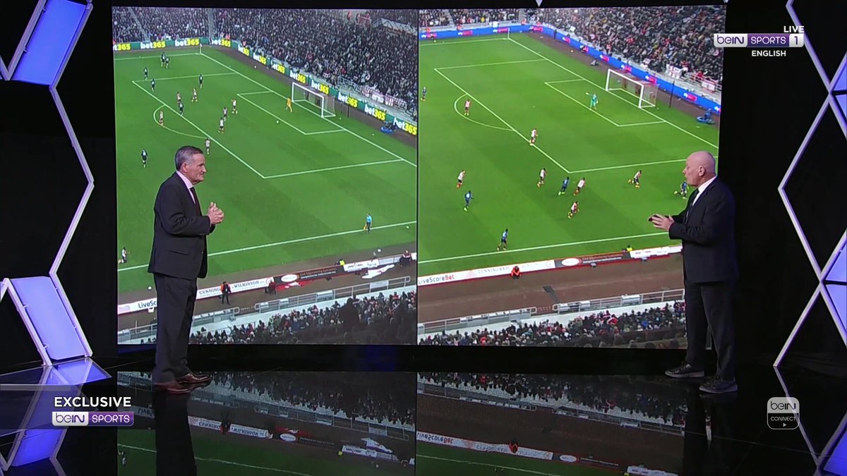 🗣️ "This is against Everton the other night, this is yesterday..." Richard Keys and Andy Gray analyse Sunderland’s decision to move the advertising hoardings closer to the pitch before their 2-2 draw with Arsenal. #beINPL #SUNARS