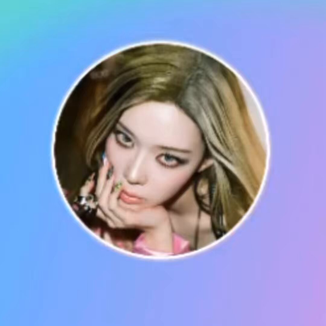 위버스 딜레이때문에 켜고나서 1분정도 있어야 마이들 들어오나봐ㅜㅜ 졸려서 하품하는 와중에도 레알정직하게 1분까지 다 센 다음에 인사하는거 초모에ㅋㅋ