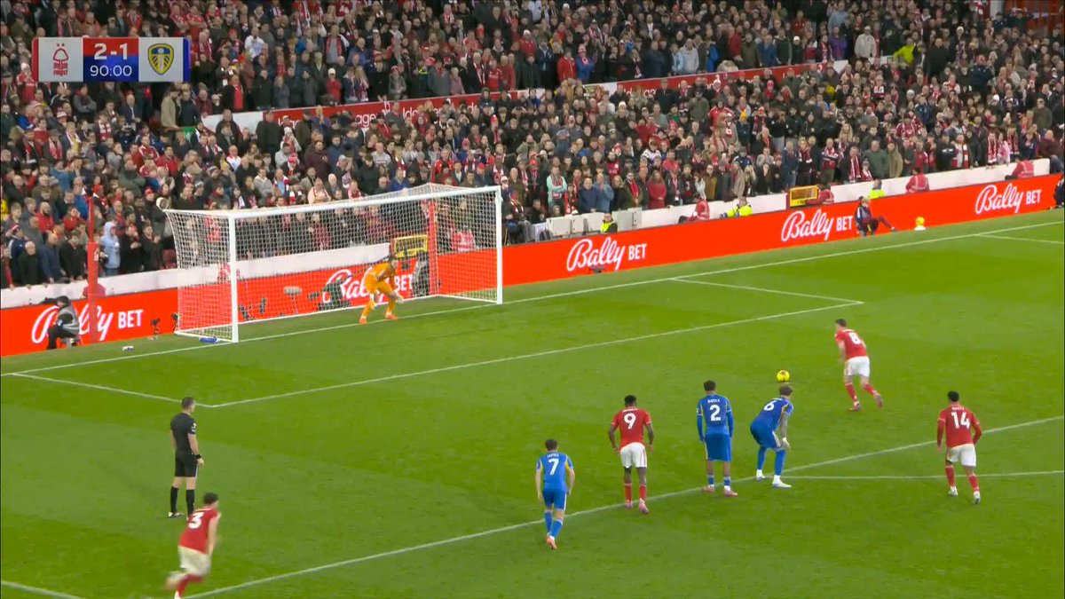 Elliot Anderson with an emphatic penalty! 💥