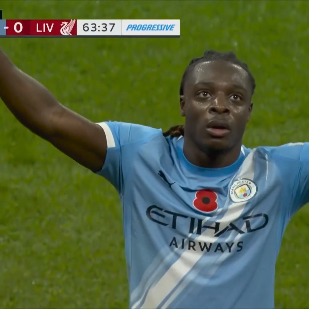 WHAT A STRIKE. Jeremy Doku and Man City are rolling versus Liverpool! 👀